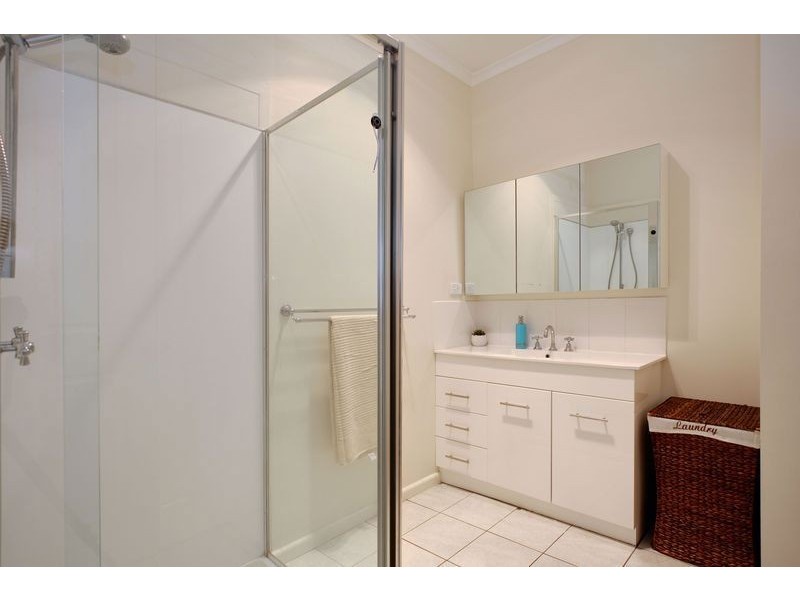 49 Lincoln Road, Croydon VIC 3136