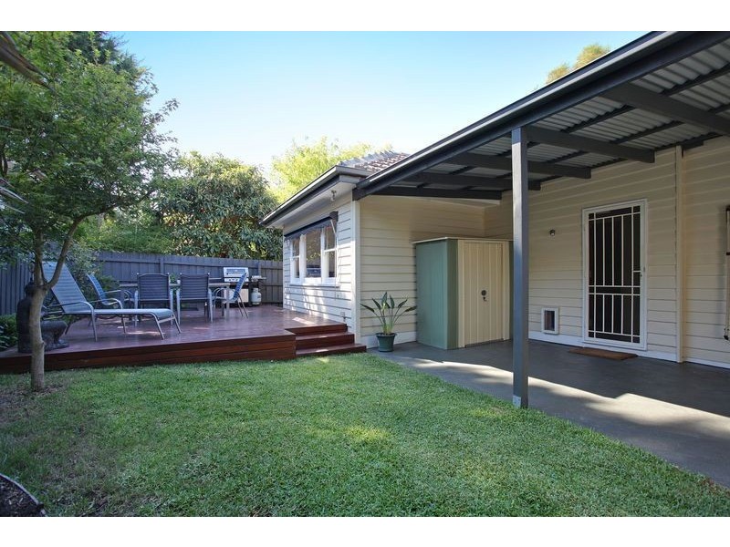 49 Lincoln Road, Croydon VIC 3136