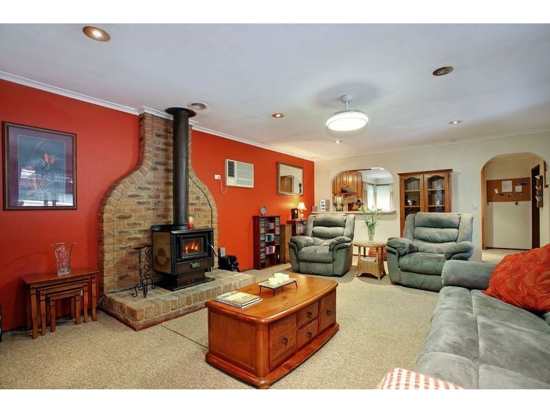 8 Piccadilly Court, Kilsyth VIC 3137