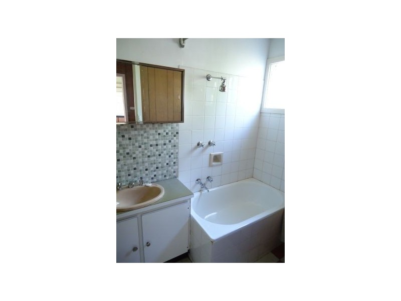 1/27 Kitchener Road, Croydon VIC 3136