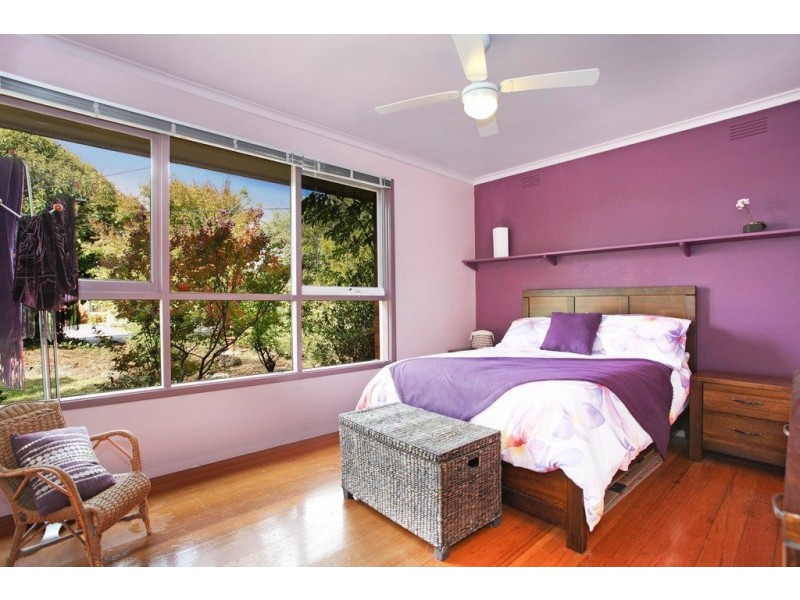 77 Bonnie View Road, Croydon North VIC 3136