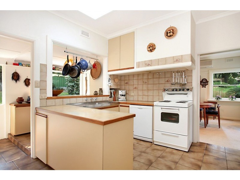 3 Avalon Grove, Ringwood North VIC 3134