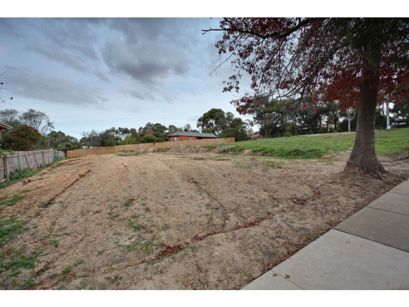 6 Barnard Crescent, Croydon North VIC 3136