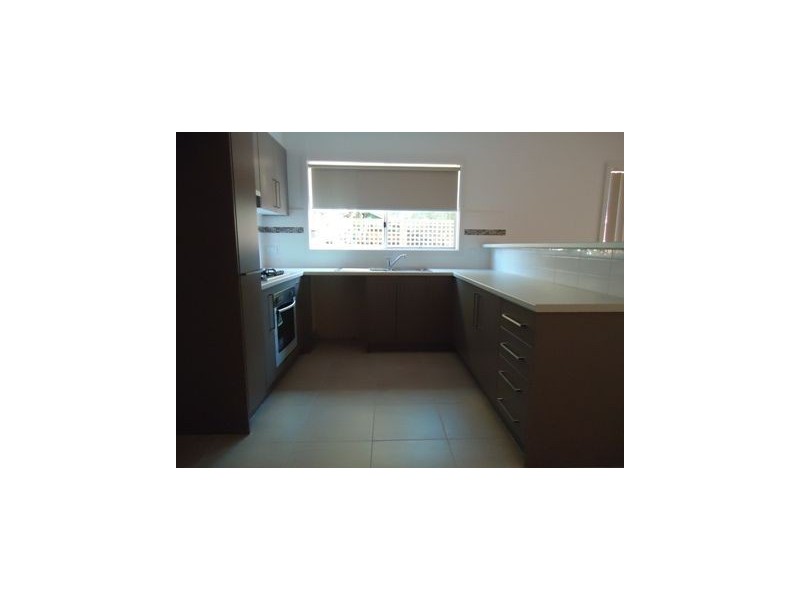 6 Heath Crs, Mooroolbark VIC 3138