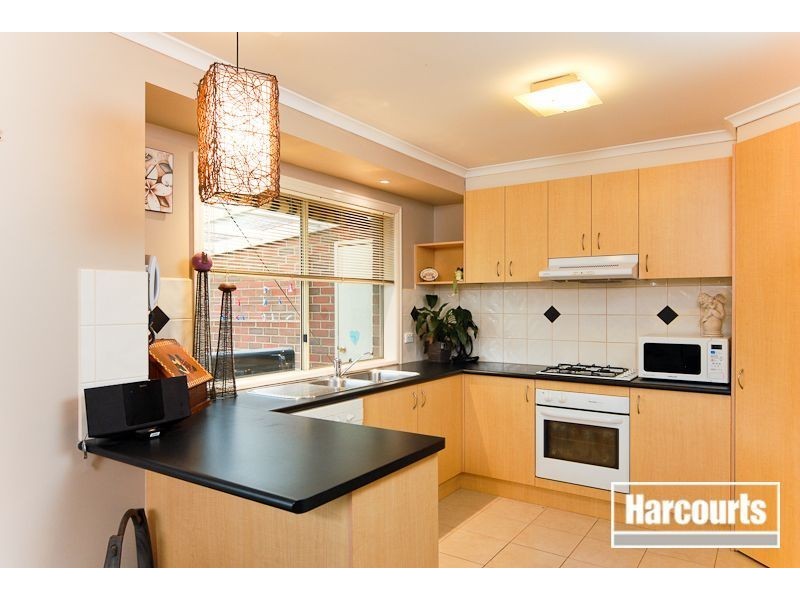 2/21 Pakenham Road, Pakenham VIC 3810