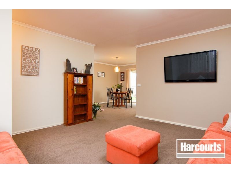 2/21 Pakenham Road, Pakenham VIC 3810