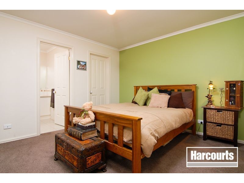 2/21 Pakenham Road, Pakenham VIC 3810