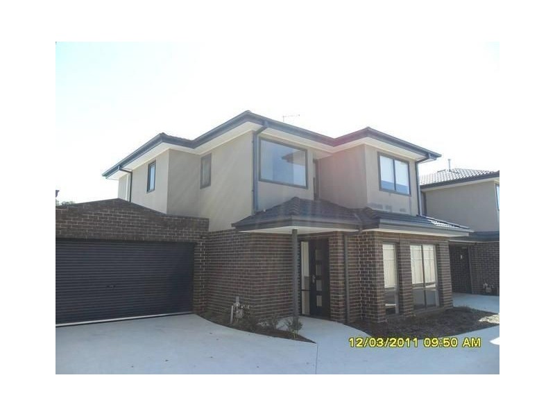 3/8 Karingal Street, Croydon VIC 3136