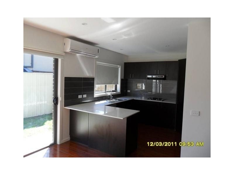 3/8 Karingal Street, Croydon VIC 3136