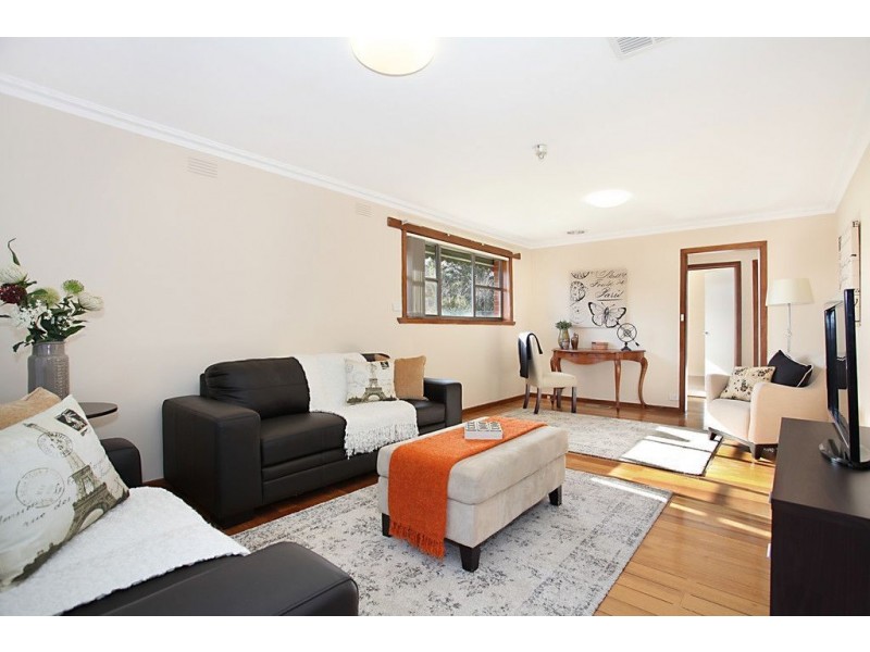 11 Marlow Street, Mooroolbark VIC 3138