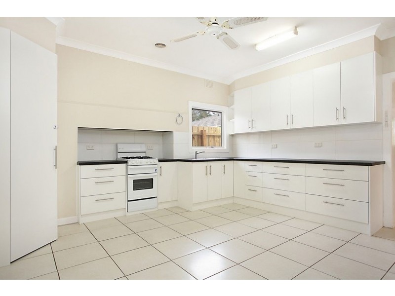 1/13 Norman Road, Croydon VIC 3136