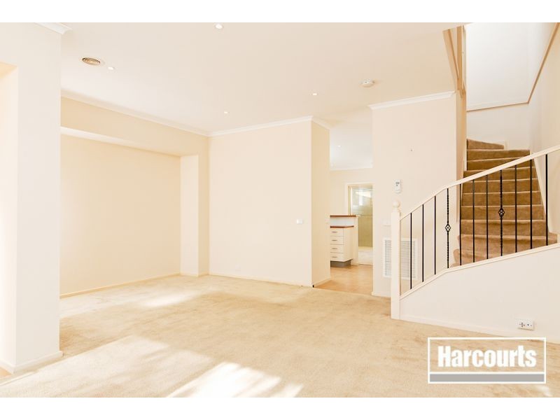 13 Kirren Close, Cranbourne VIC 3977