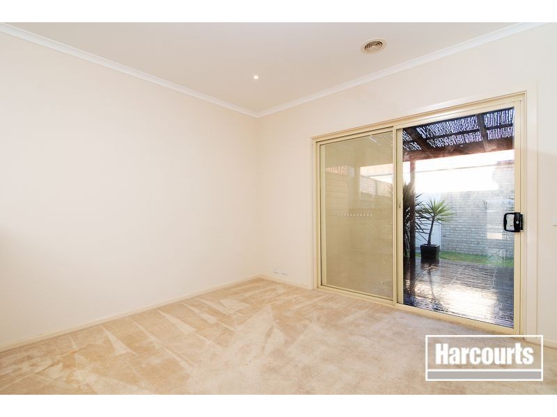 13 Kirren Close, Cranbourne VIC 3977