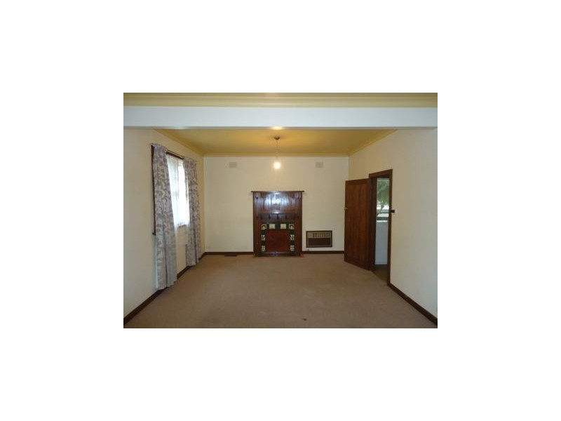 23 Kitchener Road, Croydon VIC 3136