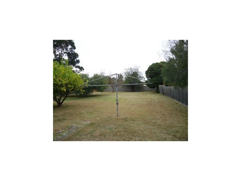 23 Kitchener Road, Croydon VIC 3136