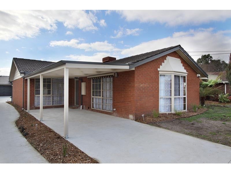 4 Graham Avenue, Kilsyth VIC 3137