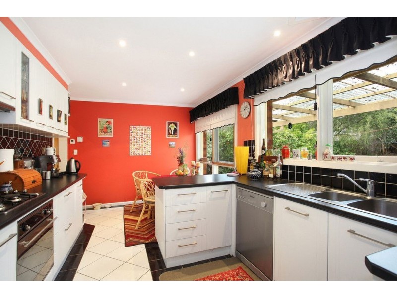 28 Boyana Crescent, Croydon VIC 3136