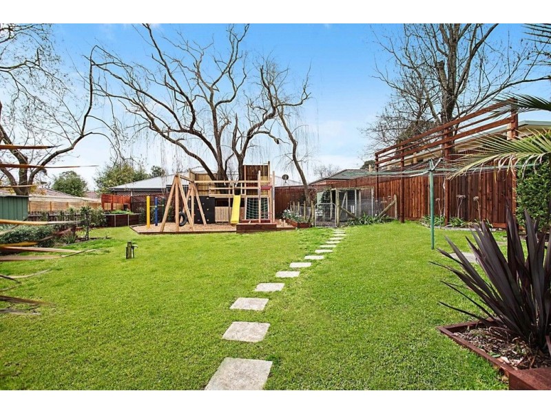 53 Surrey Road East, Croydon VIC 3136