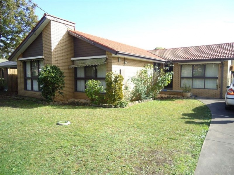 38 Kingloch Parade, Wantirna VIC 3152