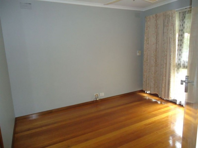 38 Kingloch Parade, Wantirna VIC 3152