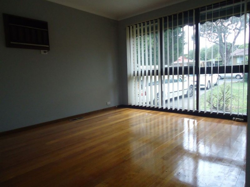 38 Kingloch Parade, Wantirna VIC 3152