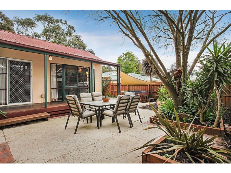 1/14 Commercial Road, Ferntree Gully VIC 3156