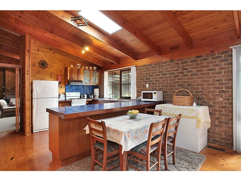 4 Selby Court, Croydon North VIC 3136