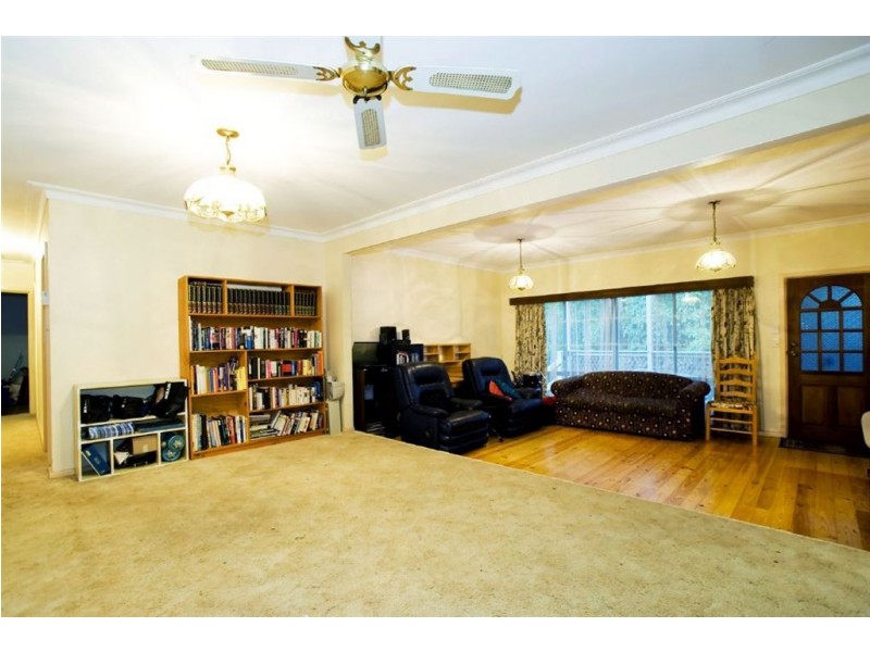 21 Ross Road, Croydon VIC 3136