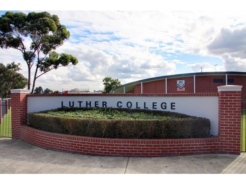 39-41 Bartlett Avenue, Croydon VIC 3136