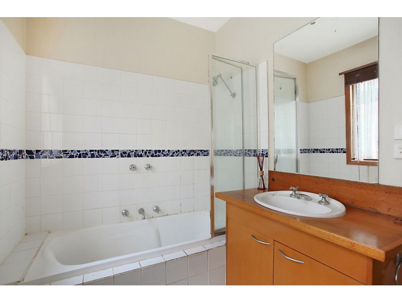 1/3 Alfrick Road, Croydon VIC 3136