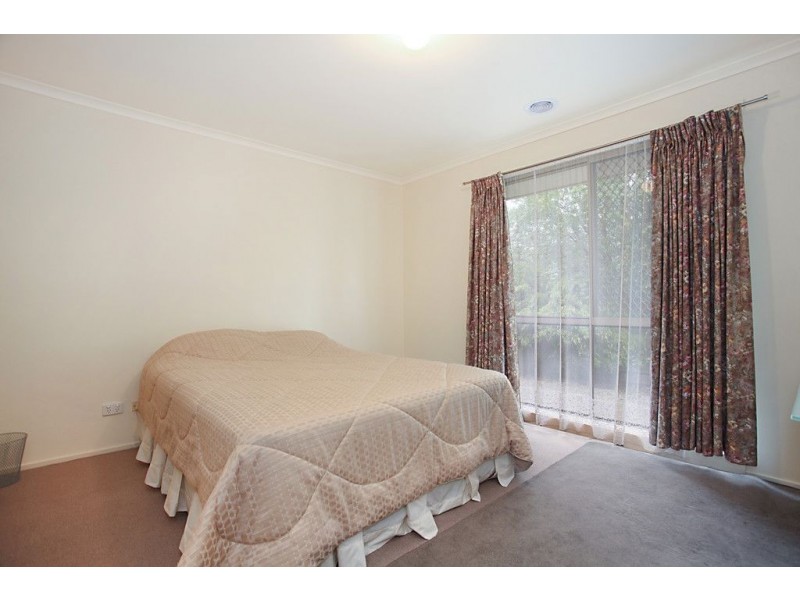 36 Manifold Court, Croydon South VIC 3136