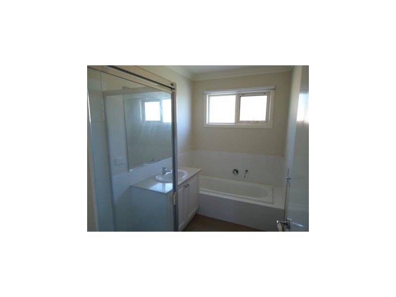 7/4 Humber Road, Croydon North VIC 3136