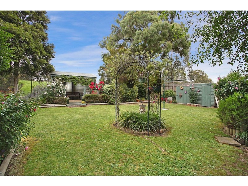 30 Sellick Drive, Croydon VIC 3136