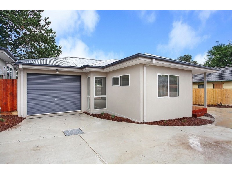 2/12 Andrew Street, Mooroolbark VIC 3138