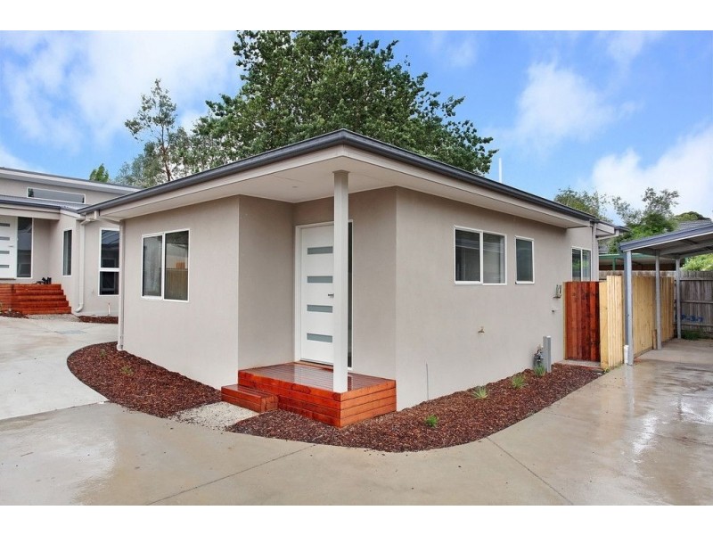 2/12 Andrew Street, Mooroolbark VIC 3138