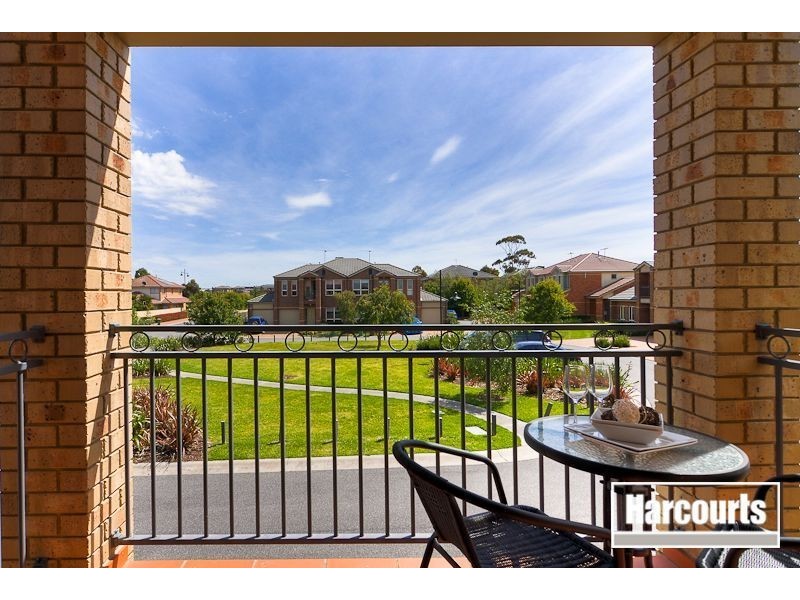 42/13 Kirren Close, Cranbourne VIC 3977