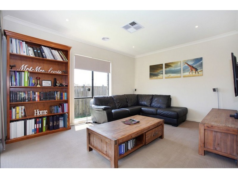 12 Temple Miles Road, Croydon VIC 3136