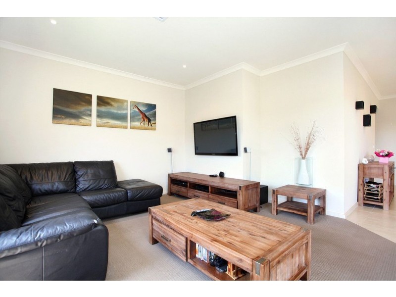 12 Temple Miles Road, Croydon VIC 3136