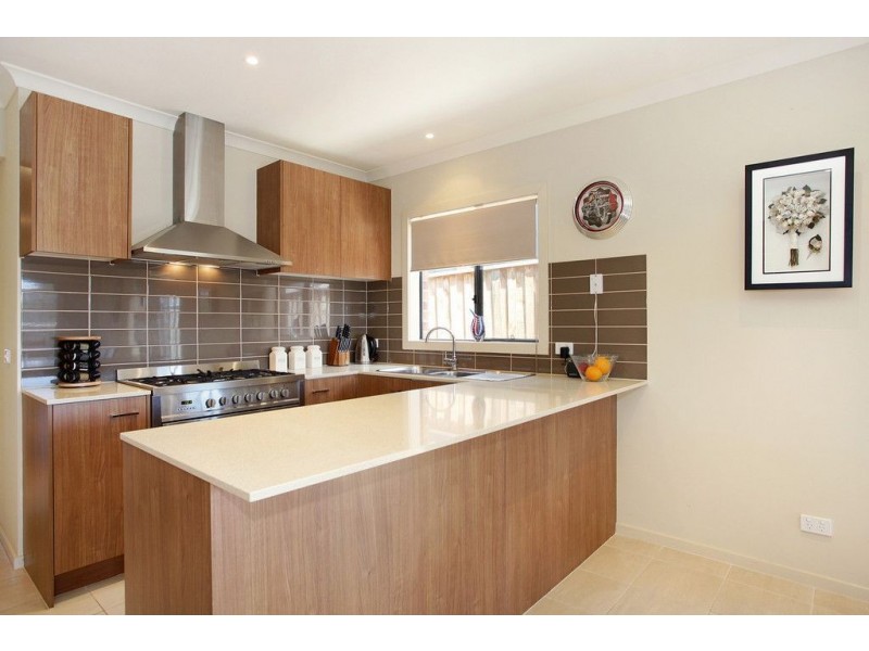 12 Temple Miles Road, Croydon VIC 3136
