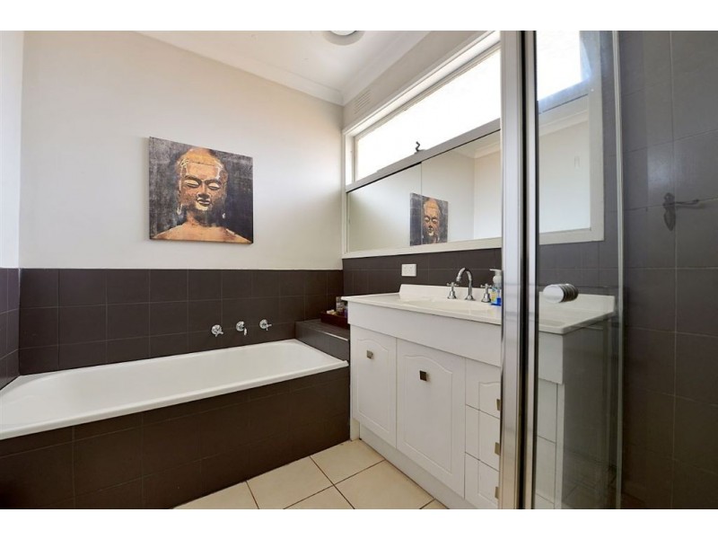 18 Elisdon Avenue, Seaford VIC 3198