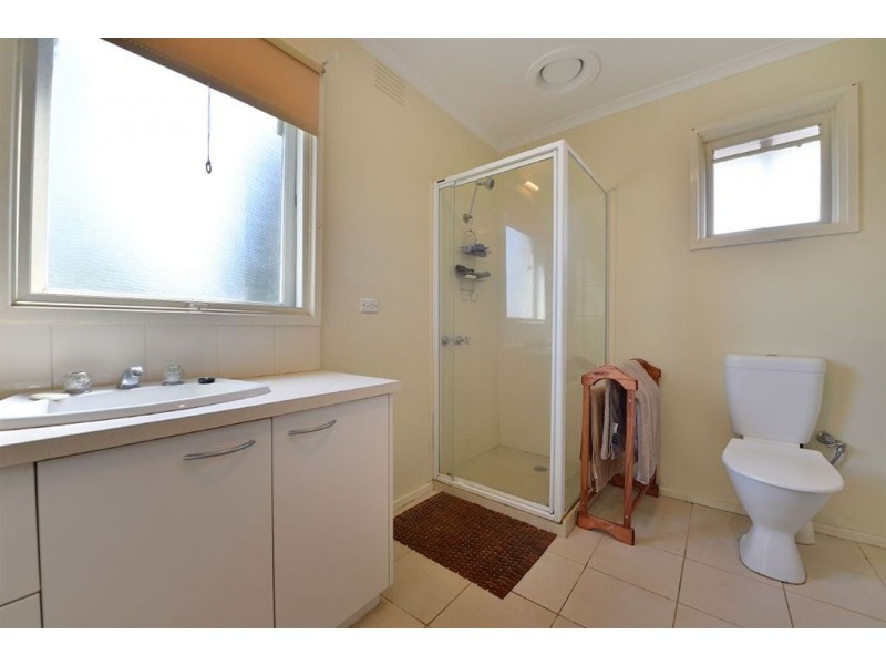 18 Elisdon Avenue, Seaford VIC 3198