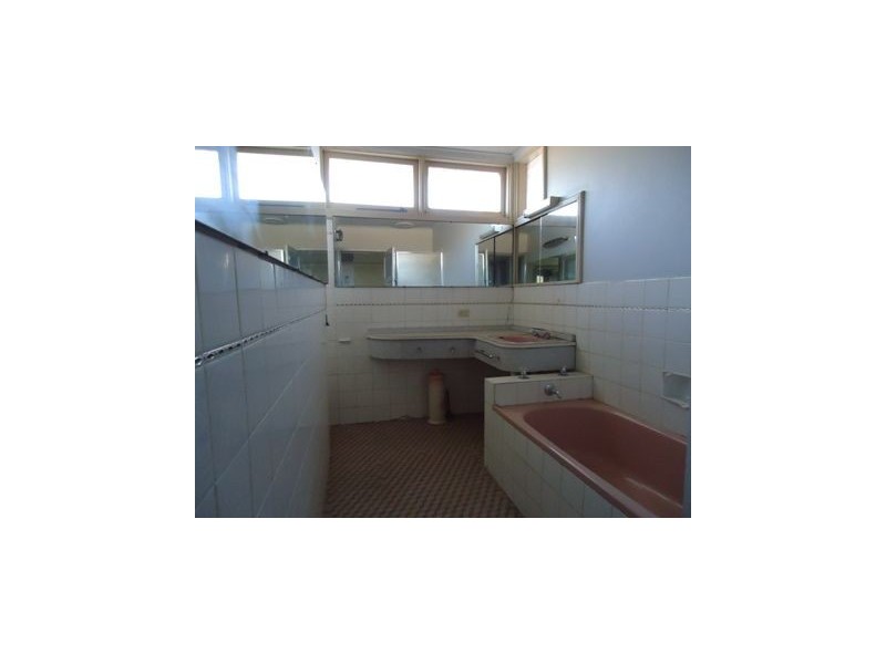 14/7-11 Hutton Street, Dandenong VIC 3175