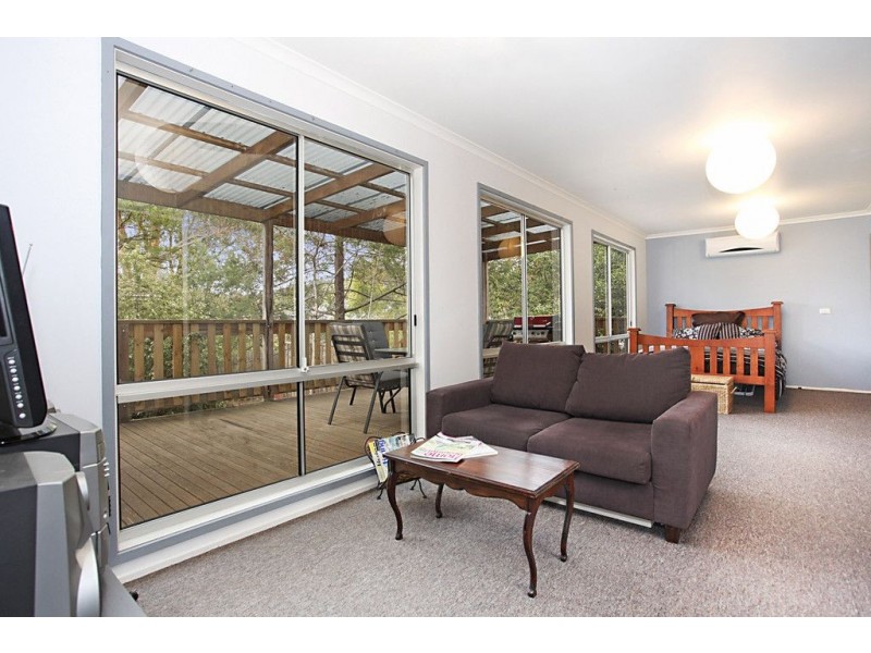 77 Bonnie View Road, Croydon VIC 3136