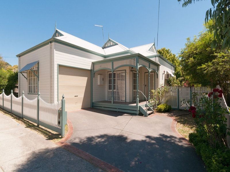 16 Wordsworth Street, Mooroolbark VIC 3138