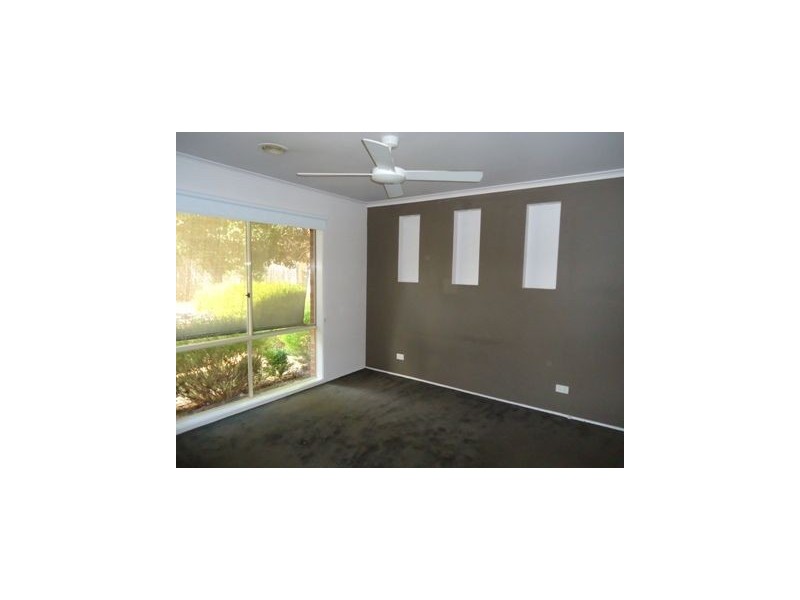 23 Snowgum Drive, Kilsyth South VIC 3137