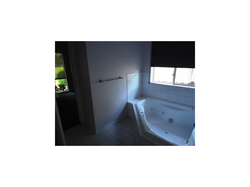 23 Snowgum Drive, Kilsyth South VIC 3137