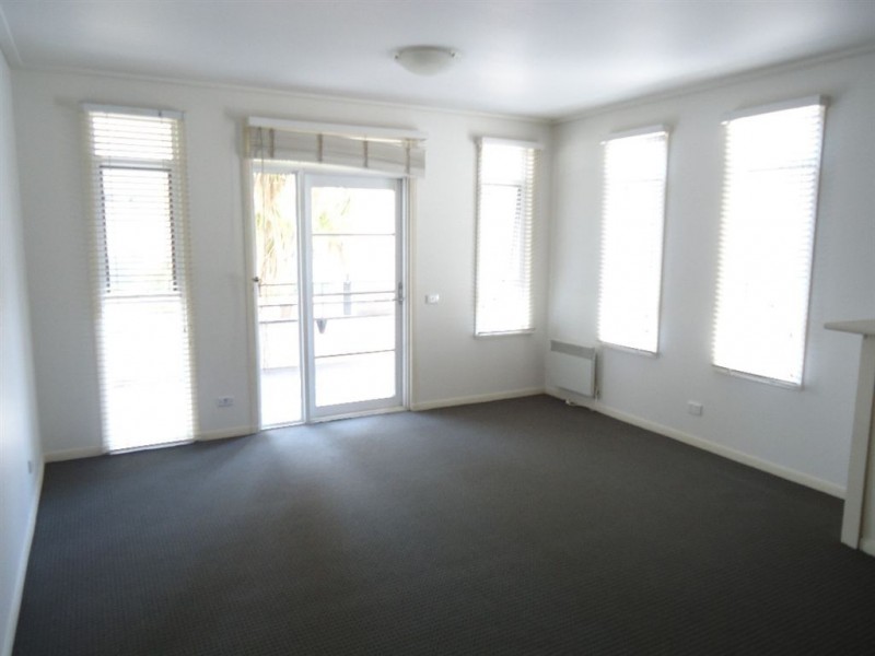 39/6 Graham Street, Port Melbourne VIC 3207