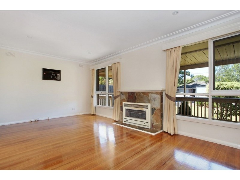 62 Sevenoaks Avenue, Croydon VIC 3136