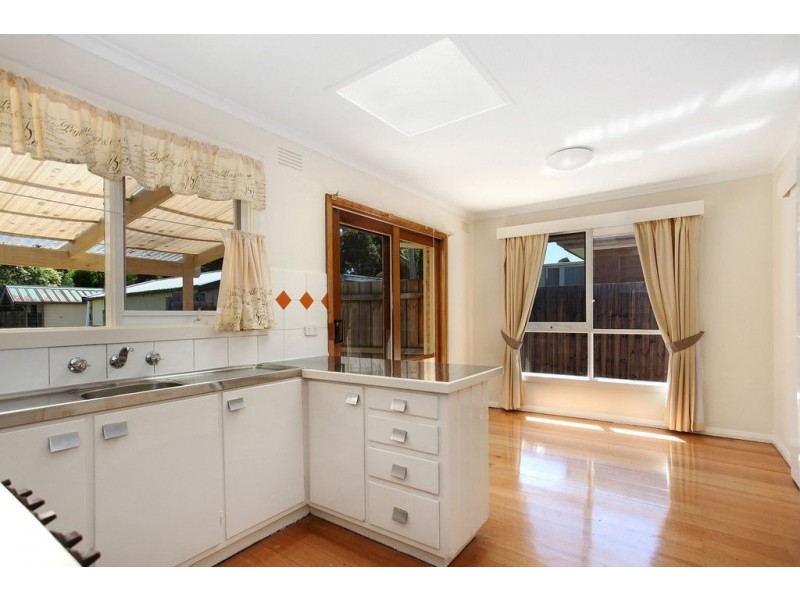 62 Sevenoaks Avenue, Croydon VIC 3136