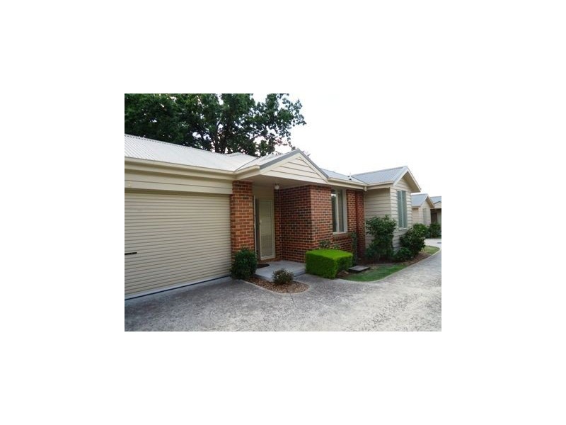 2/5A Taylors Road, Croydon VIC 3136